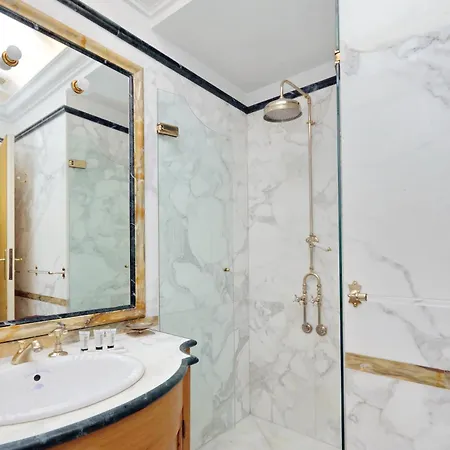 Tritone Luxury House Daire Roma