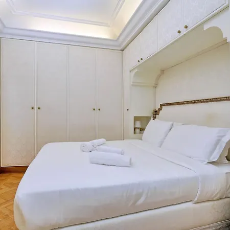 Tritone Luxury House