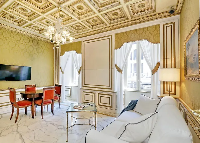 Tritone Luxury House アパート